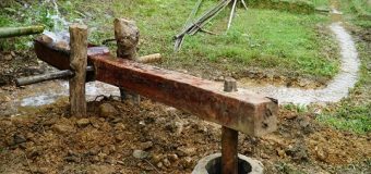 Make A Water-Powered Hammer (Monjolo) by “Primitive skills”